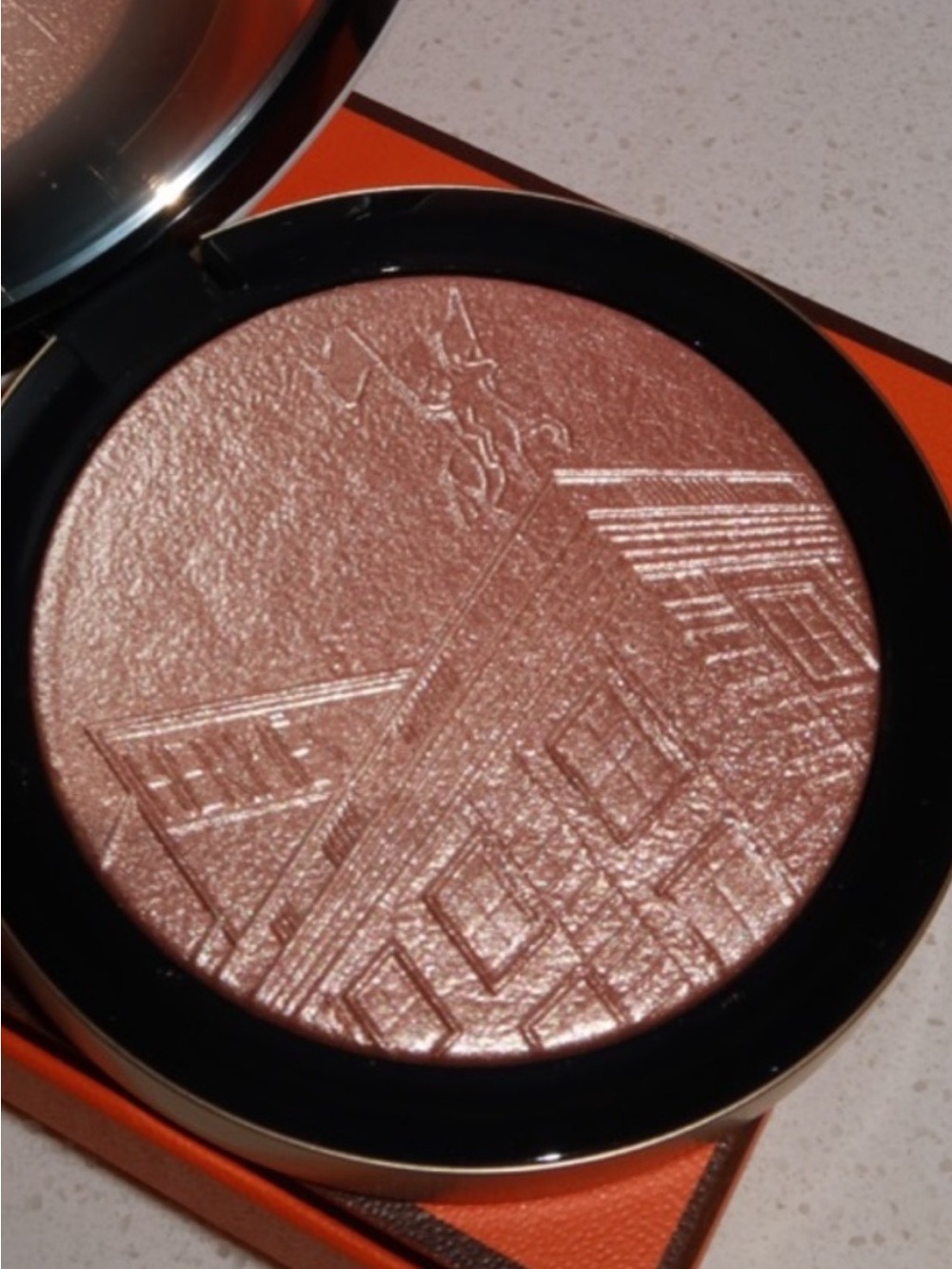 NIB HERMES 24 Fauboug Face &Eye 02 Or Rose Illuminating Powder LIMITED EDITION